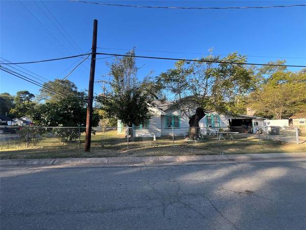 Paris, TX 75460,404 NE 17th Street