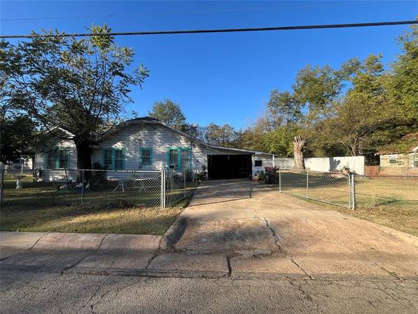 Paris, TX 75460,404 NE 17th Street