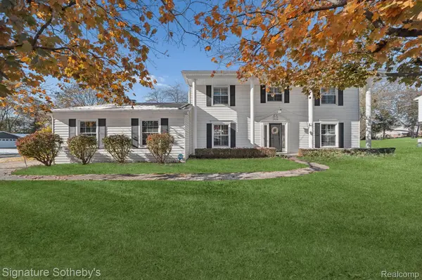 Bloomfield, MI 48304,1926 Hickory Bark LN