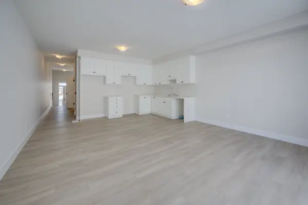 Kitchener, ON N2B 0B1,163 Dunnigan DR