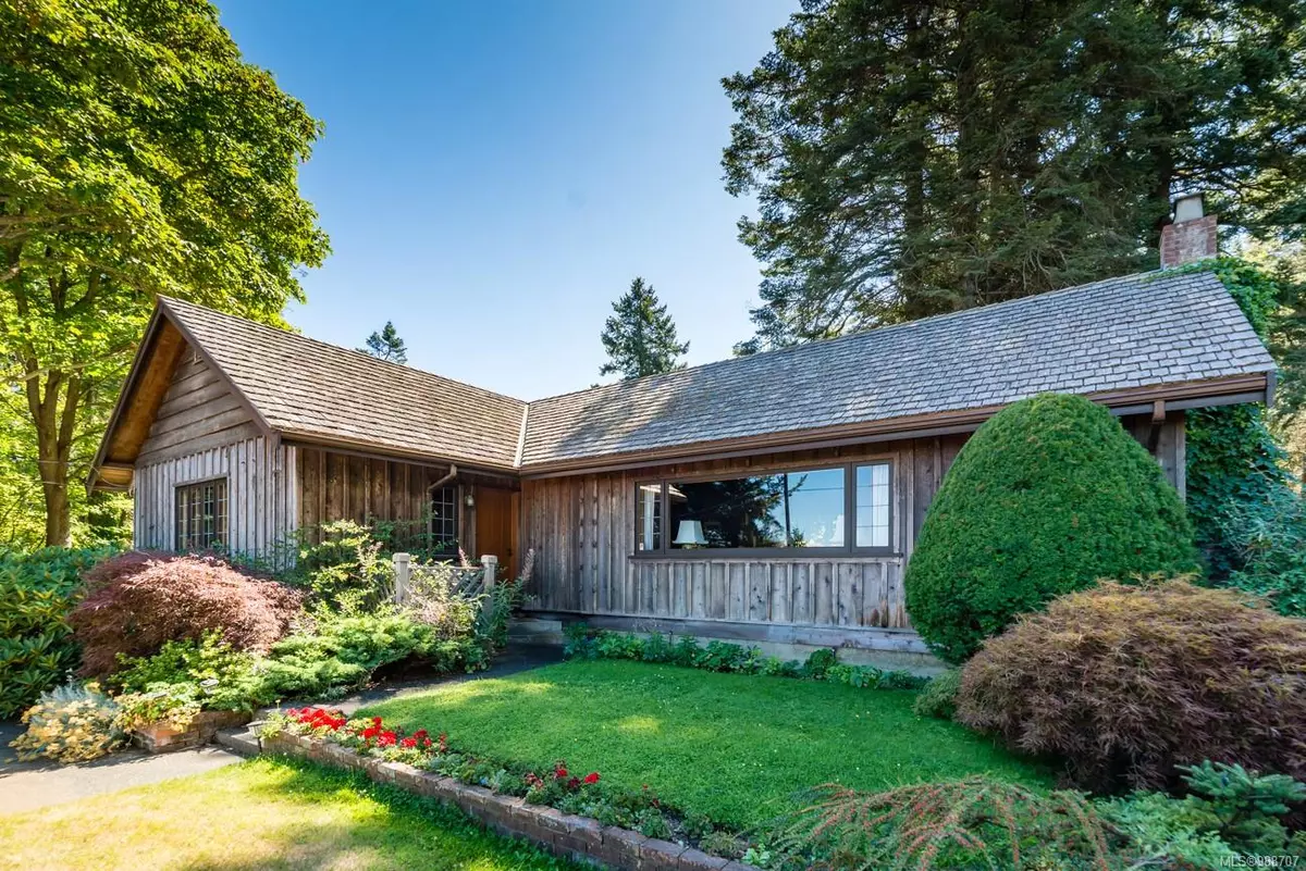 Comox, BC V9M 3T6,387 Wireless Rd