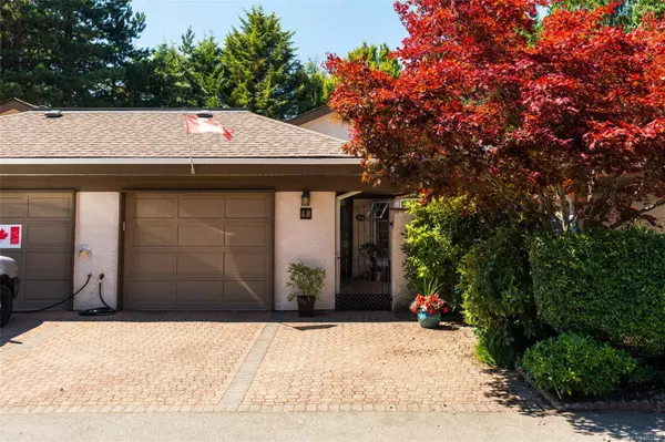 Saanich, BC V8Y 2Y9,901 Kentwood Lane #48