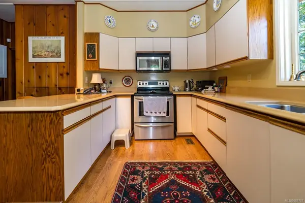 Comox, BC V9M 3T6,387 Wireless Rd