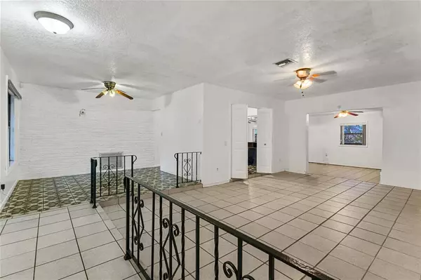 Lauderhill, FL 33313,2310 NW 42nd Ave