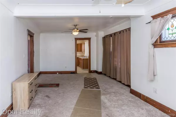 Detroit, MI 48210,6361 Devereaux ST