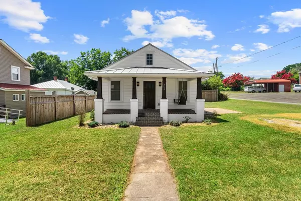 Altavista, VA 24517,802 amherst AVE