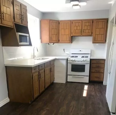 Toronto E09, ON M1G 2V4,66 Peace DR #Main Floor