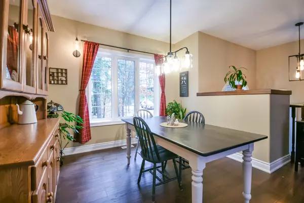 Tiny, ON L9M 0H9,8 Desroches TRL