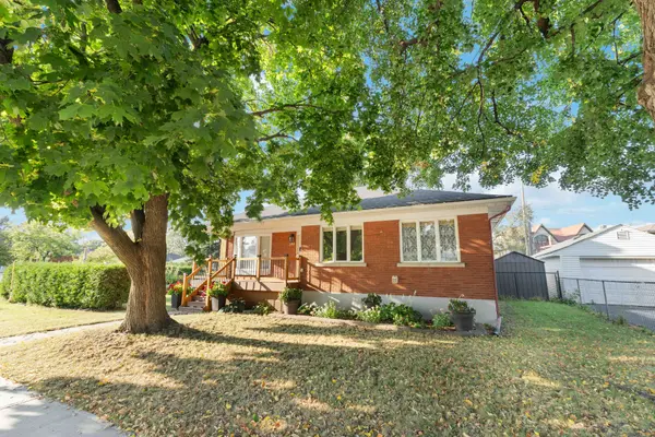 Overbrook - Castleheights And Area, ON K1K 1L3,599 Donald ST