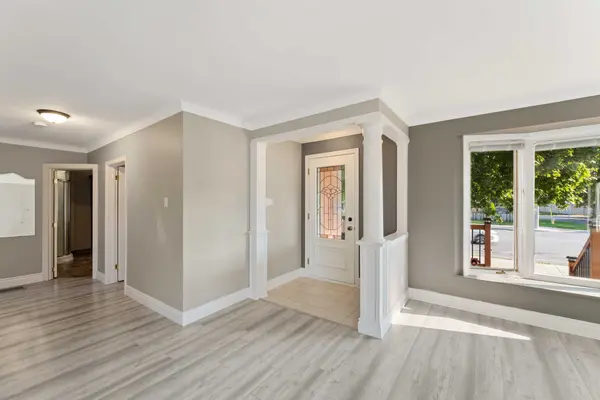 Overbrook - Castleheights And Area, ON K1K 1L3,599 Donald ST