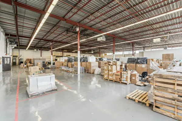 5895 Ambler DR, Mississauga, ON L4W 5B7