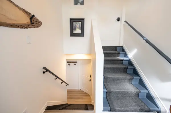 Severn, ON L0K 1E0,11 Sheridan DR