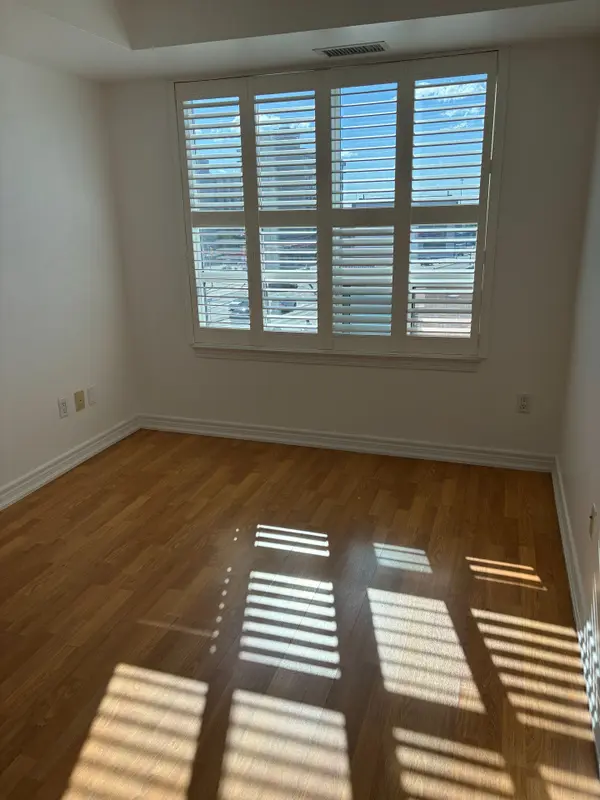 Toronto W05, ON M3M 0A3,2772 keele ST W #408