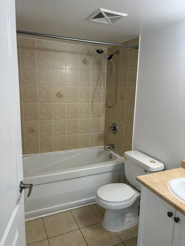 Toronto W05, ON M3M 0A3,2772 keele ST W #408