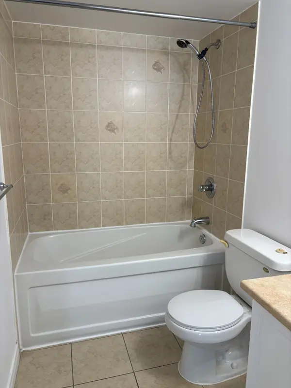 Toronto W05, ON M3M 0A3,2772 keele ST W #408