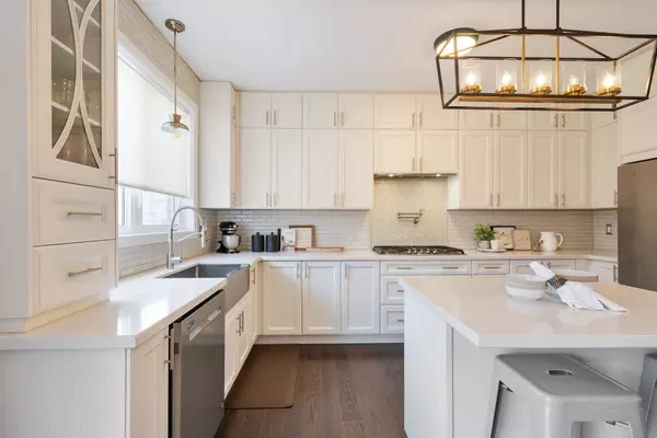 Cavan Monaghan, ON L0A 1G0,17 MELROSE DR