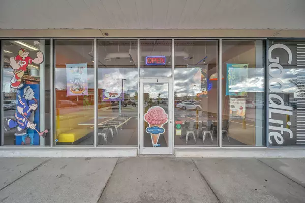 Kitchener, ON N2C 1X4,589 Fairway RD S ##5