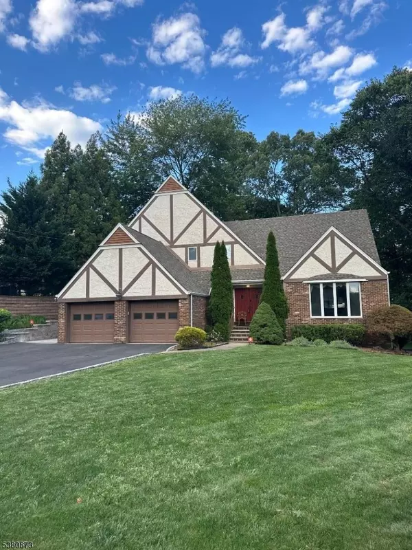 Mountainside Boro, NJ 07092,242 Juniper Way