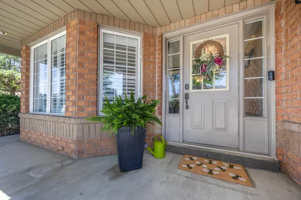 New Tecumseth, ON L0G 1A0,8 Coburn CRES