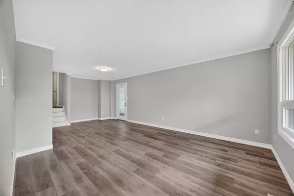 Barrie, ON L4N 5L8,419 Leacock DR