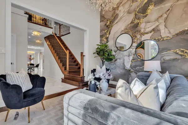 Oakville, ON L6M 0S8,29 Sixteen Mile DR