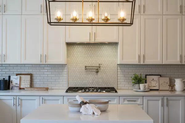 Cavan Monaghan, ON L0A 1G0,17 MELROSE DR