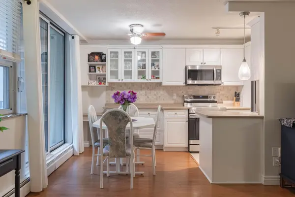 Niagara Falls, ON L2J 1H1,6390 Huggins ST #209