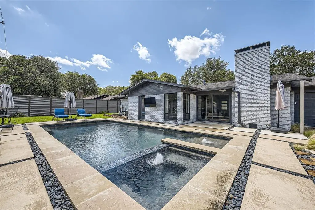 Dallas, TX 75229,3333 Saint Cloud Circle