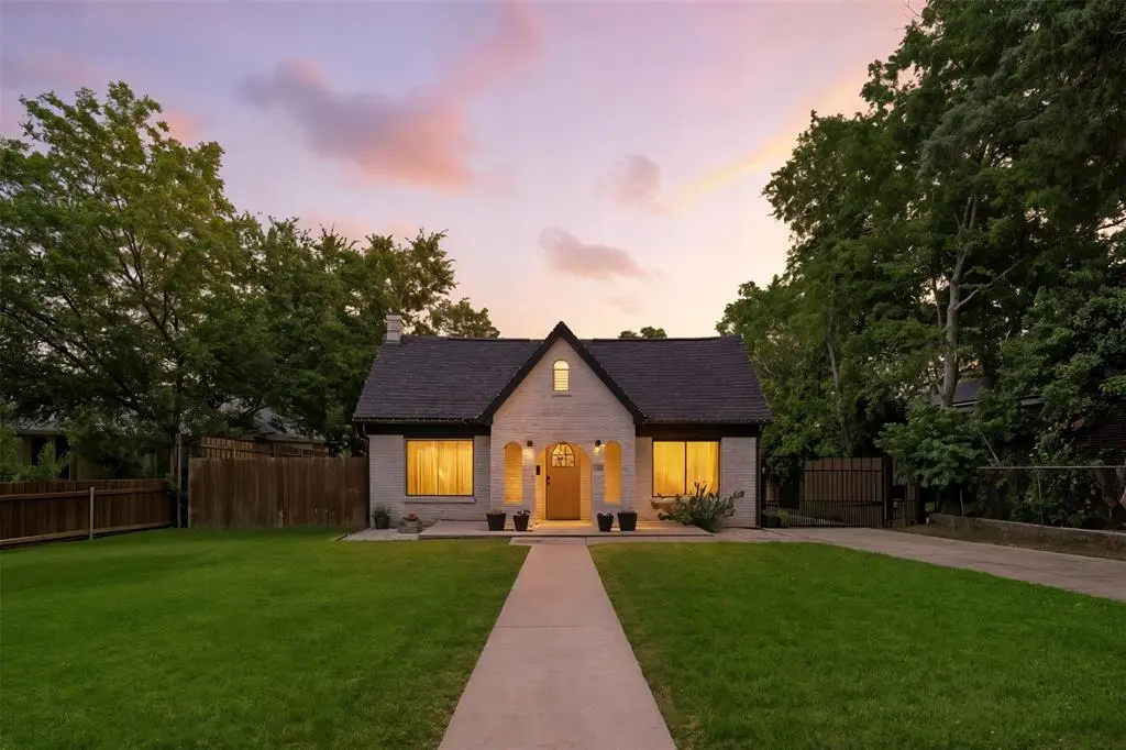 Dallas, TX 75211,2809 W 12th Street