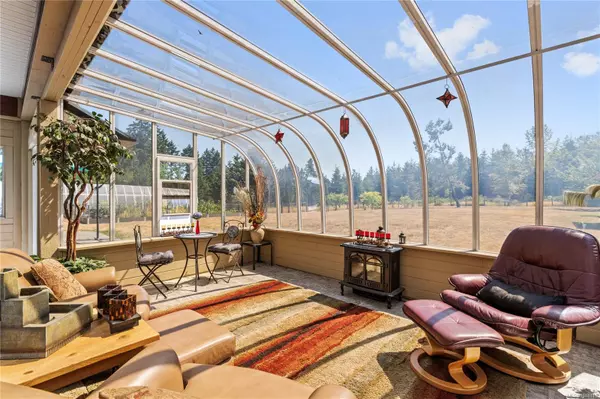 Hilliers, BC V9K 1Y5,850 Burbank Rd