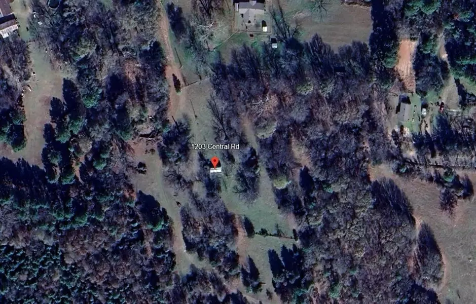 1203 Central Road, Daingerfield, TX 75638