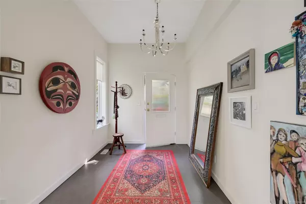 Victoria, BC V8S 3T7,1020 Verrinder Ave