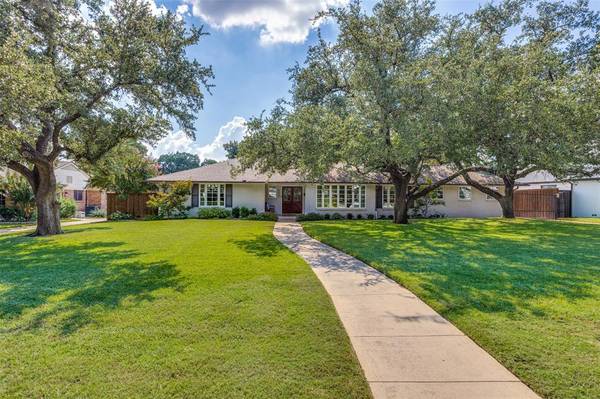 4824 Allencrest Lane,  Dallas,  TX 75244