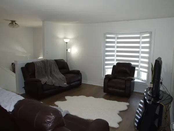 Whitby, ON L1P 1B2,53 Renfield CRES