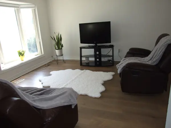 Whitby, ON L1P 1B2,53 Renfield CRES