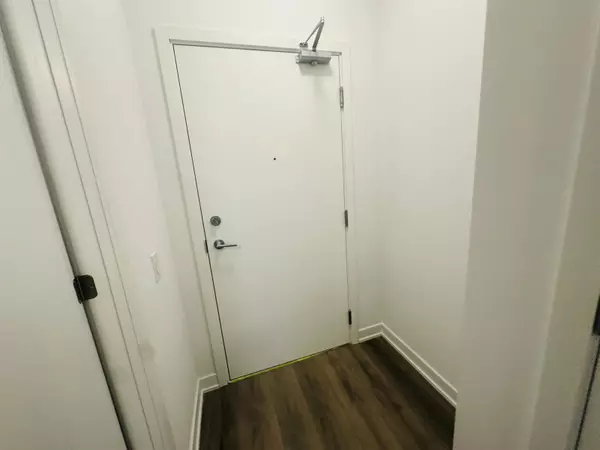 Toronto E11, ON M1B 5S3,7439 Kingston RD #328