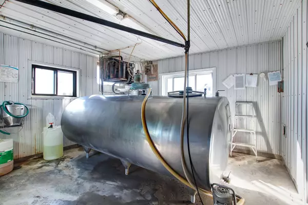 Selwyn, ON K9J 6X2,1048 Fifth Line