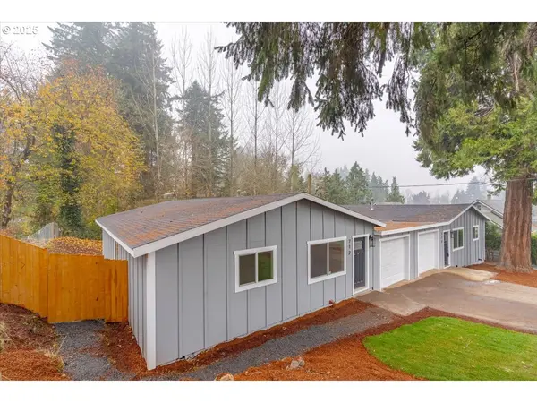 Sweet Home, OR 97386,712 12th AVE