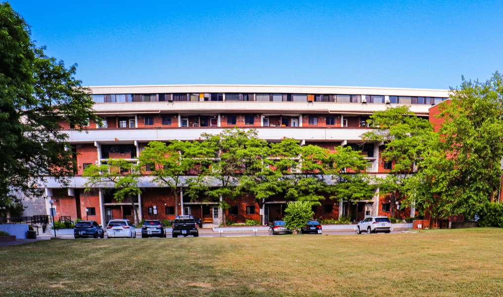 140 Leeward Glenway #316, Toronto C11, ON M3C 2Y9