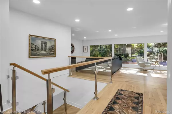 Bloomfield Hills, MI 48302,1731 Lone Pine RD