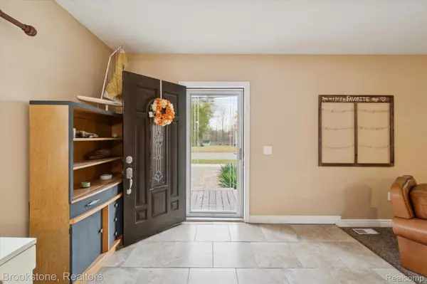 Holly, MI 48442,212 Airport DR