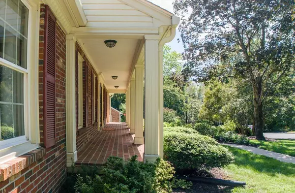 Lynchburg, VA 24503,5341 Hickory Hill DR