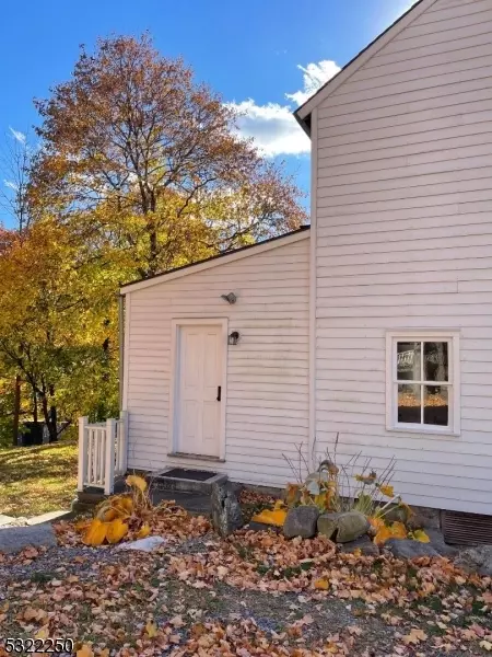 Hope Twp., NJ 07884,2 Walnut St