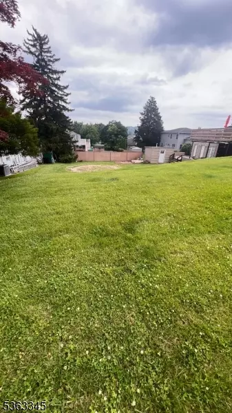 Totowa Boro, NJ 07512,118 Crosby Ave