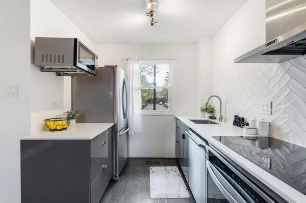 Toronto E01, ON M4J 4Z5,110 Torbrick RD