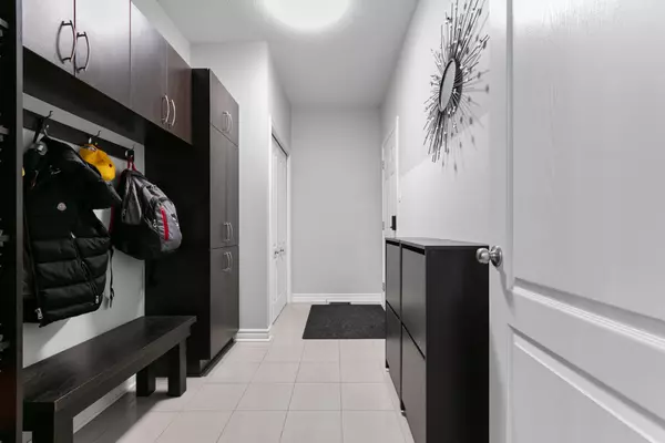 Blossom Park - Airport And Area, ON K1T 0G3,526 Golden Sedge WAY