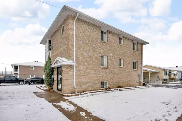 Cornwall, ON K6J 5G4,2093 PITT ST