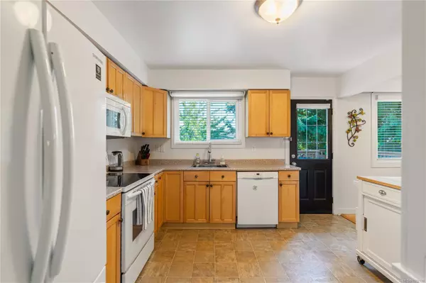 Saanich, BC V8N 5L8,4343 Cedar Hill Rd