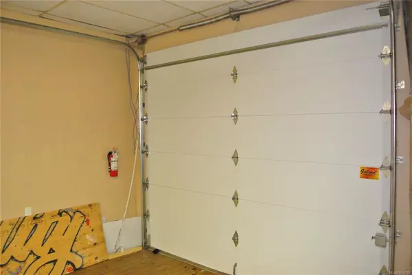 Campbell River, BC V9W 5T4,1253 Ironwood St