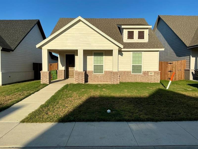 685 The Cottages Drive, Godley, TX 76044